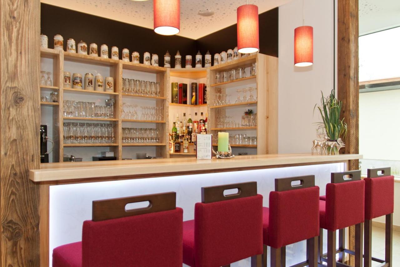 泽波斯特酒店 伊斯马宁 外观 照片